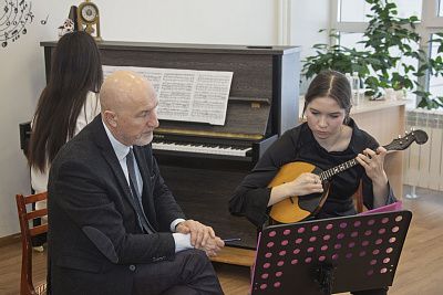 При поддержке «КАМАЗа» в Набережных Челнах прошли мастер-классы педагогов Фонда «Новые имена»