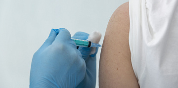 На предприятиях Группы ОАТ стартовала прививочная кампания