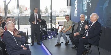 В Визит-центре открылась выставка «Лица КАМАЗа»