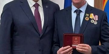 Камазовец Рауф Низаметдинов награждён медалью «Волонтёру России»