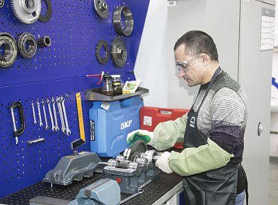 На «КАМАЗе» определили лучших слесарей-ремонтников