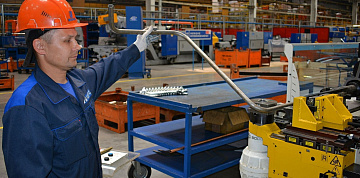 «НЕФАЗ» оснастил производство современным ЧПУ-трубогибом