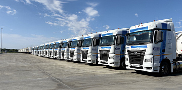 КАМАЗы поколения К5 на СПГ впервые проедут от Владивостока до Санкт-Петербурга