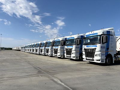 КАМАЗы поколения К5 на СПГ впервые проедут от Владивостока до Санкт-Петербурга