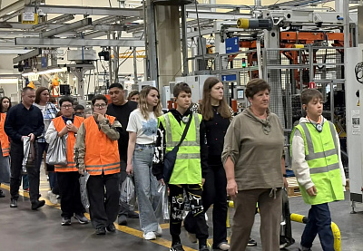 Дети сотрудников завода двигателей посетили производство