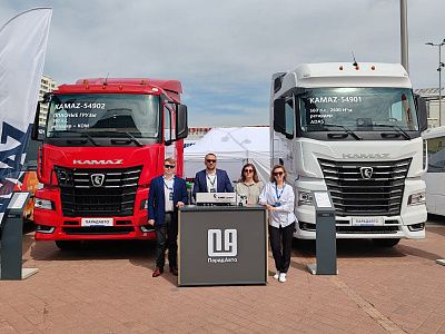 Автомобили КАМАЗ поколения К5 на выставке в Беларуси