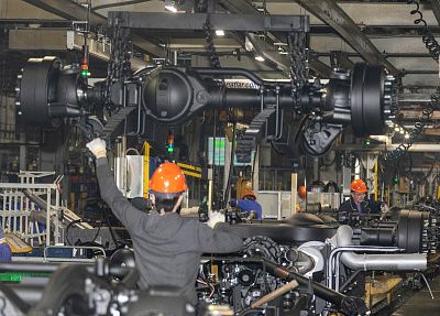 Новое оборудование на сборочном конвейере «КАМАЗа»