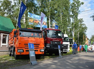 Автотехника КАМАЗ презентована на выставке «АгроОмск-2025»