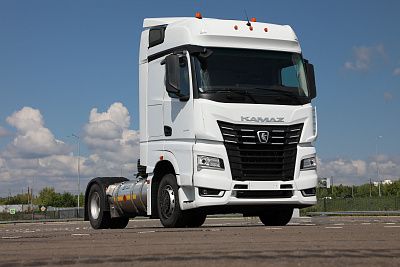 «КАМАЗ» поставил экологичные тягачи поколения К5 в автопарк «Почты России»