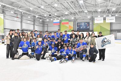 Хоккейная команда «КАМАЗ» завоевала кубок Чемпионата ОЛХ 18+