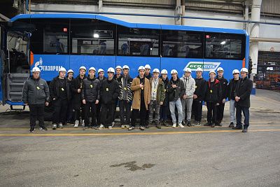 Будущие сварщики посетили «НЕФАЗ»