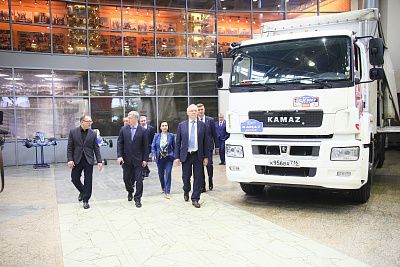 «КАМАЗ» посетил губернатор Ульяновской области