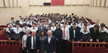 Герой Соцтруда Геннадий Баштанюк и профлидер «КАМАЗа» Ильдар Шамилов встретились со студентами НПК