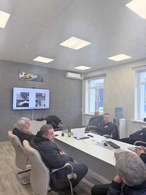 «КАМАЗ» обучил водителей компаний-партнёров экономичному вождению