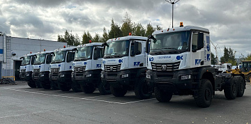 Российская строительная компания приобрела полноприводные тягачи КАМАЗ-65954