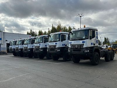 Российская строительная компания приобрела полноприводные тягачи КАМАЗ-65954